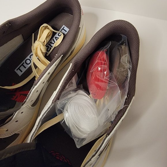 Size 9 - Jordan 1 Low OG x Travis Scott Reverse Mocha